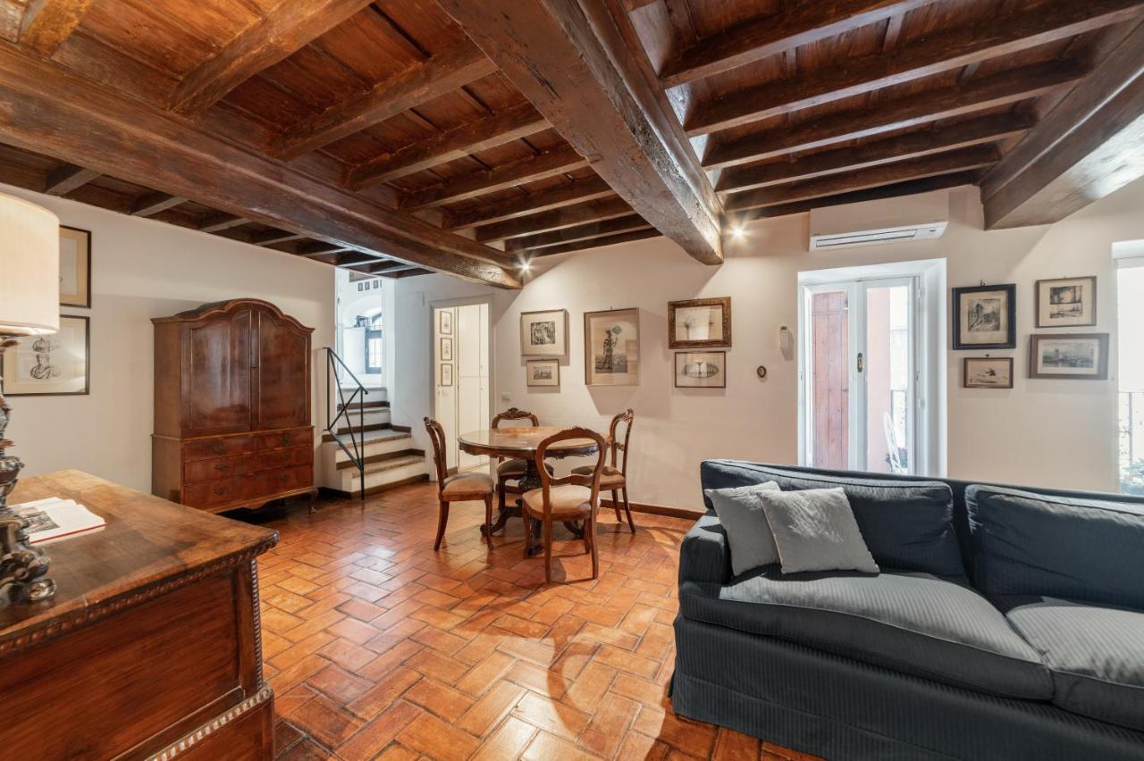 Domus Quiritum Charming, Appartamento D'Epoca A Campo De' Fiori ローマ エクステリア 写真
