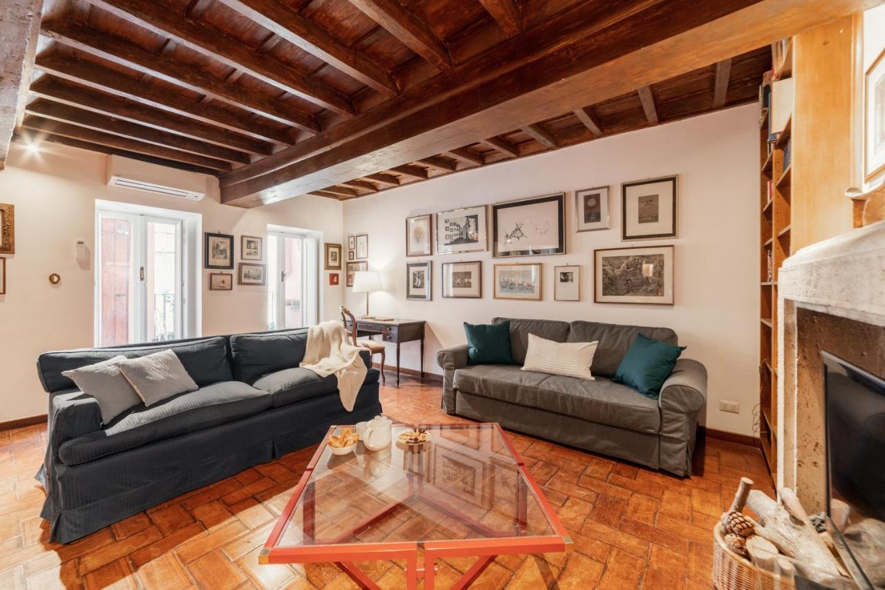 Domus Quiritum Charming, Appartamento D'Epoca A Campo De' Fiori ローマ エクステリア 写真