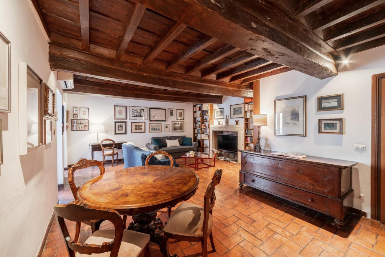 Domus Quiritum Charming, Appartamento D'Epoca A Campo De' Fiori ローマ エクステリア 写真