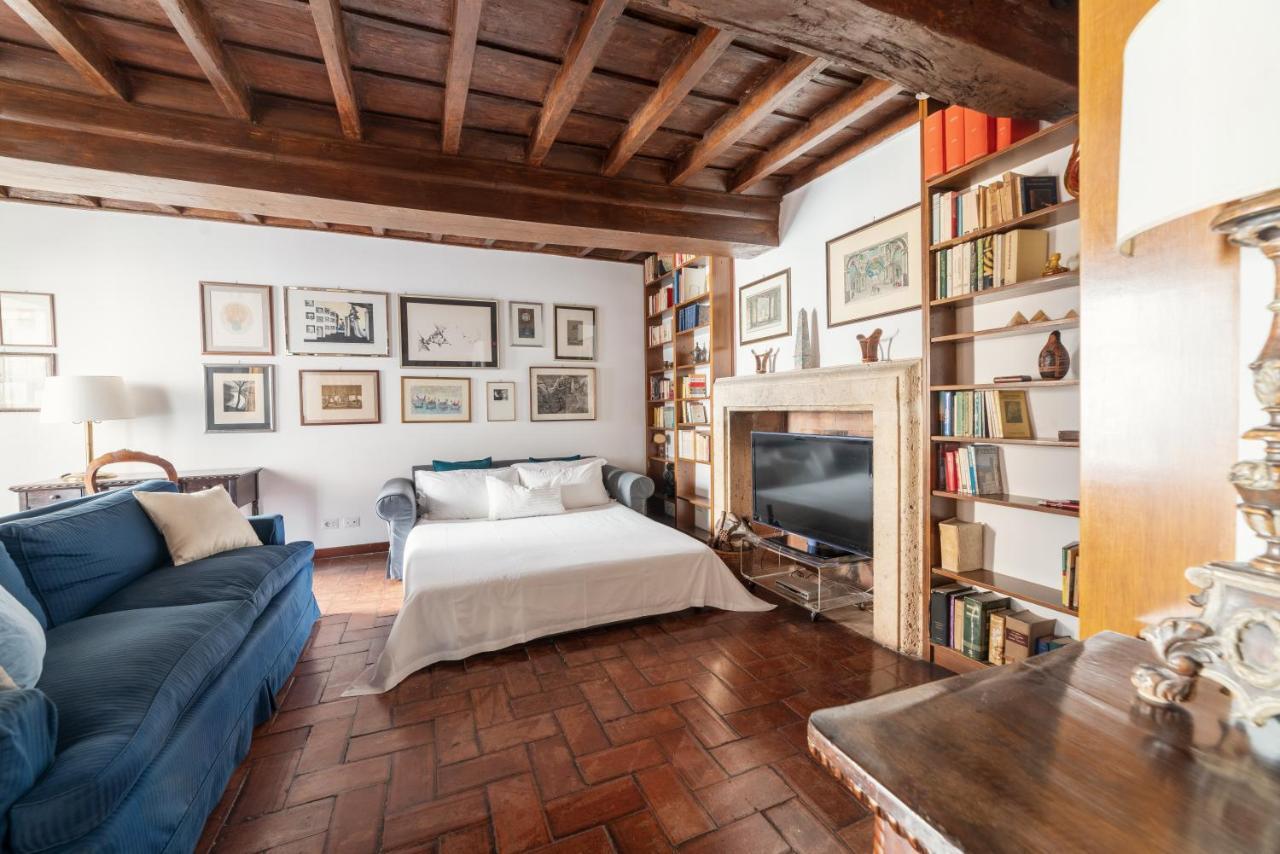 Domus Quiritum Charming, Appartamento D'Epoca A Campo De' Fiori ローマ エクステリア 写真